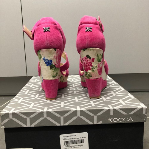 Kocca platforms used, fuchsia suede
