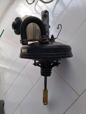 Toyota MR2 00-06 σεβρό και αντλία φρένου μεταχειρισμένα, άριστη χωρίς υγρασίες