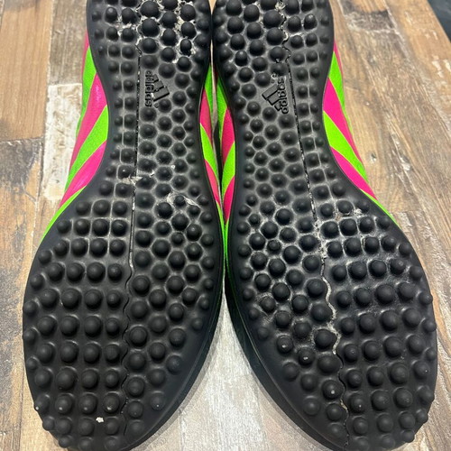 Adidas Ace 16.4 TF turf shoes like new with Umbro shin guards size 43.5