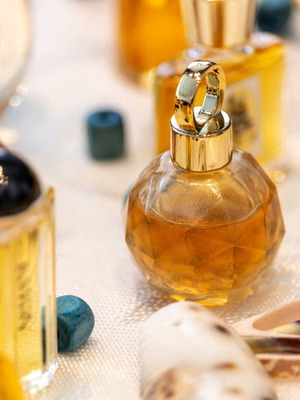 Collection of mini perfumes like new, authentic