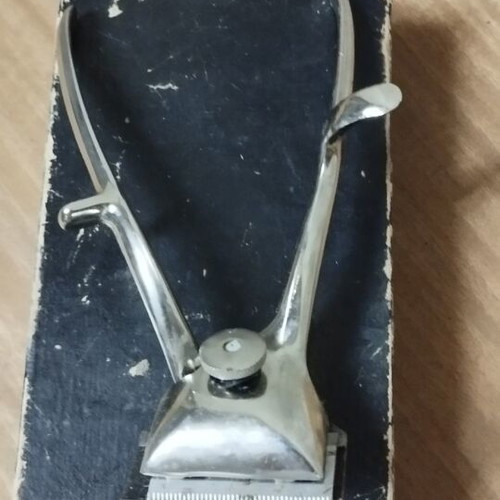 Le Coiffeur N41 vintage manual hair clipper, made in France