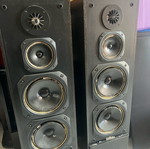 Floor-standing speakers used with damage, 2 boxes