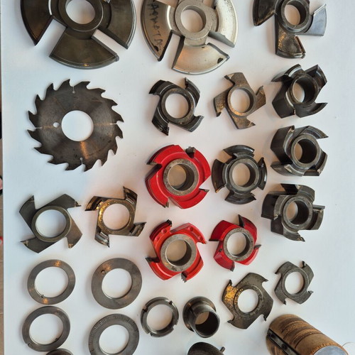 Cutting tools and adapters used, spindle spacers with 50mm shaft