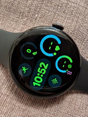 Google Pixel Watch 3 41mm Wi-Fi like new with original charger