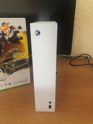 Xbox series s gilted hunter bundle special edition