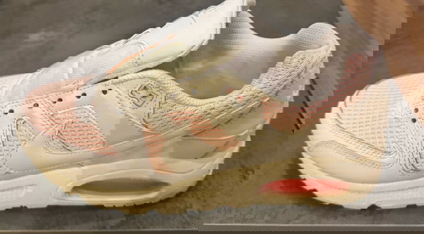 Nike Air γυναικεία  , έχουν φορεθεί μια φορά μόνο .