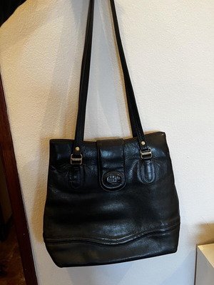 Τσάντα ώμου μαύρη καινούργια