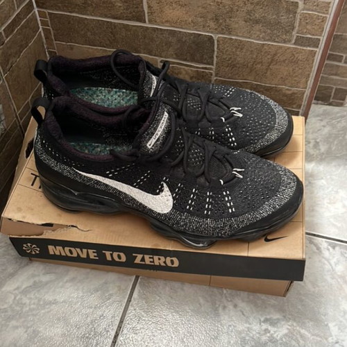 Nike Air Vapormax 2023 Oreo sneakers like new, size 44.5