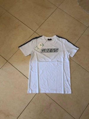 Guess T shirt καινούργιο, μέγεθος S, μαύρο και άσπρο