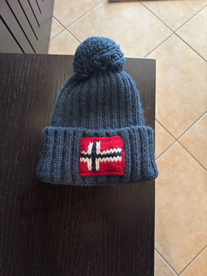 Napapijri Semiury 5 blue hat like new