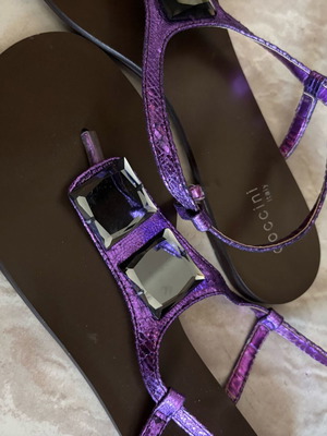 Doccini sandals like new, purple, size 40