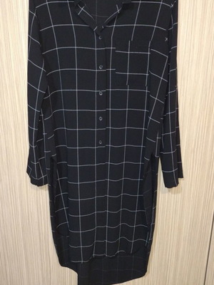 Long shirt used, size M, black with adjustable sleeve
