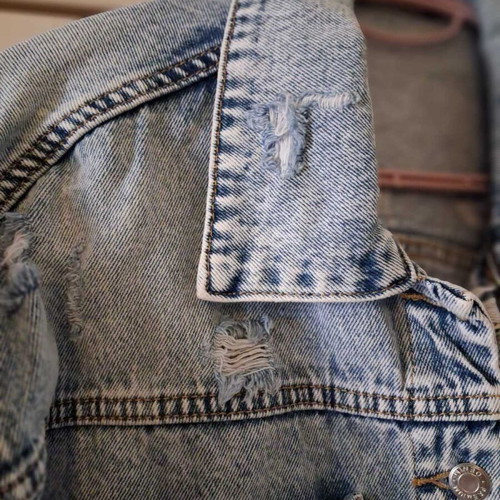 Short denim jacket women's new with rips size M