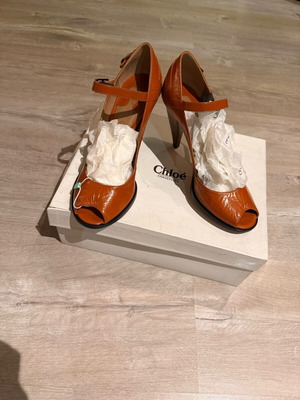 Chloe orange sandals new, size 37