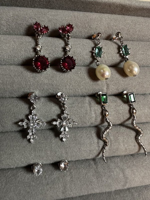 925 Sterling Silver Earrings Lot 5 Pairs like new with zircon and pearls