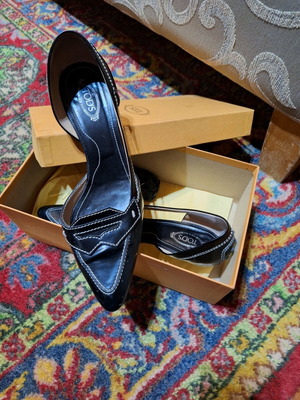 Γόβες Tod's χαμηλοτάκουνες σαν καινούργιο, καφέ, μέγεθος 39.5