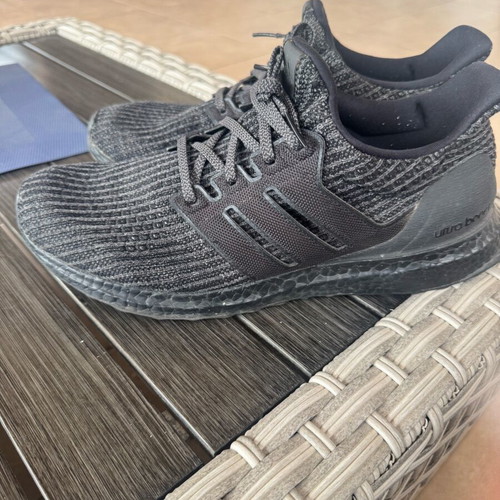 Adidas Ultra Boost used black athletic -  25,00 - Vendora.cy