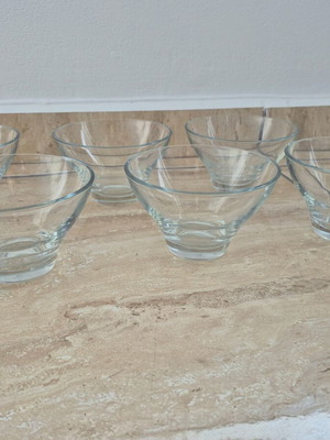 Ice cream bowls like new, set of 6 pieces