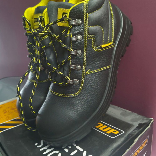 Men's work boots size 44 new, black and gray