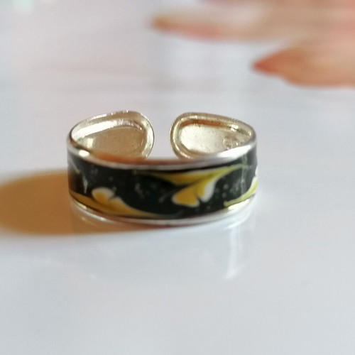 Silver 925 Painted Black Toe Ring new with yellow and white designs