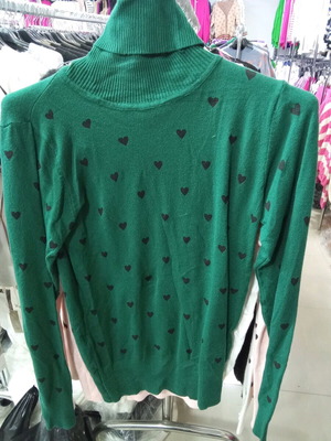 Woolen women's turtleneck sweater new, with hearts, one size, green and beige
