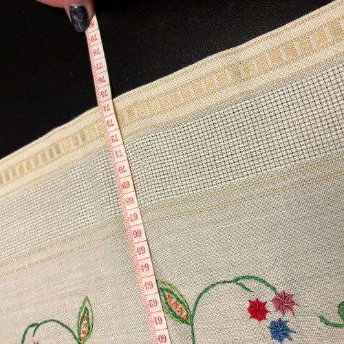 Vintage embroidered tablecloth 74x74 cm like new with flowers