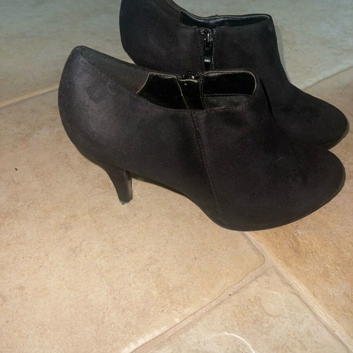 High suede boots like new, black, size 40
