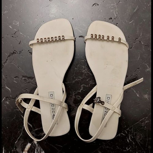 Azeleia white sandals size 37 used