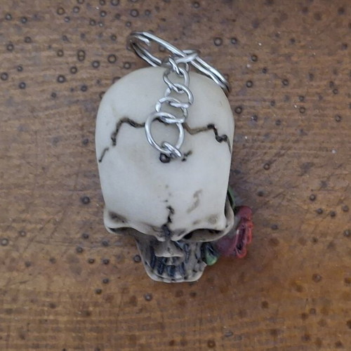 Aldor Giftware Ceramic Skull Keychain with Rose, Gothic