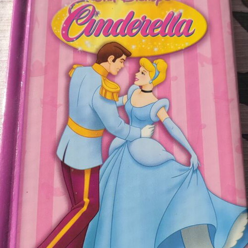 Walt Disney Cinderella book like new, in English