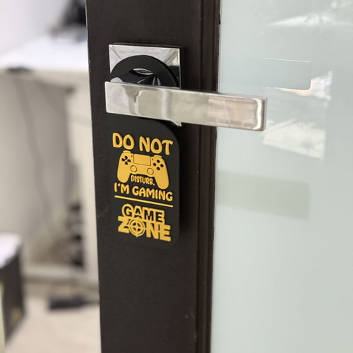 Logo sign 3D print Do Not Disturb for game rooms, like new, plastic PLA