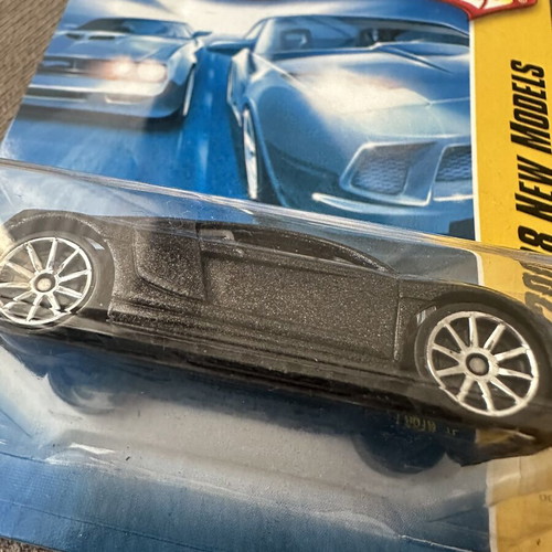 Hot Wheels Audi R8 2008 mainline new