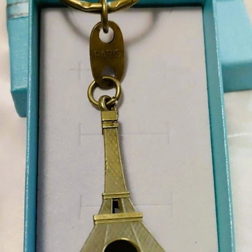 Eiffel Tower Keychain new, gold and brown
