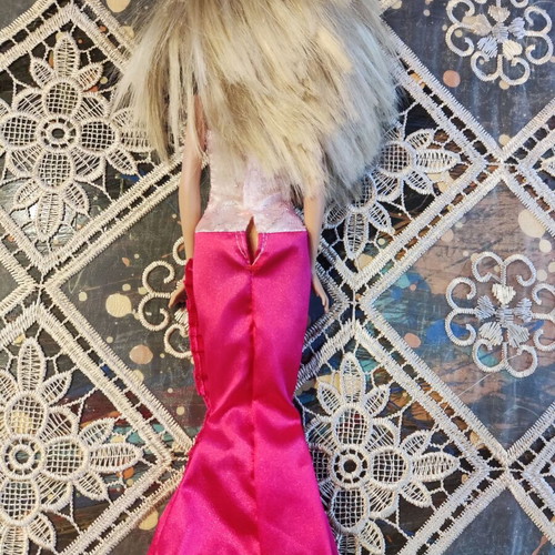 Barbie doll Mattel with impressive evening dress