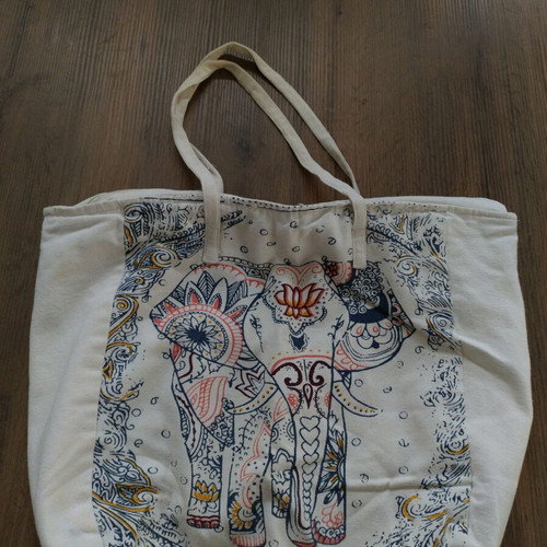 Stradivarius canvas shoulder bag boho style like new, white