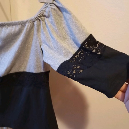 Elastic cotton blouse two-tone with lace, size XL, like new