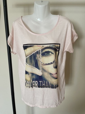 Bershka T-shirt with Back Opening, New, Pink, Size M
