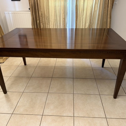 Solid wood extendable dining table with 6 chairs