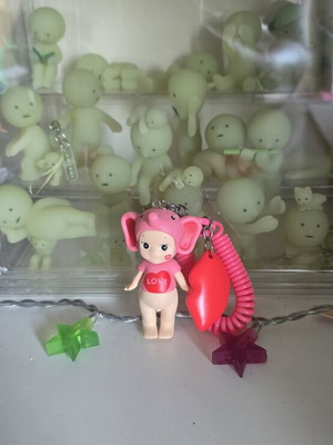 Sonny Angel Kiss Kiss Series Elephant Love Charm