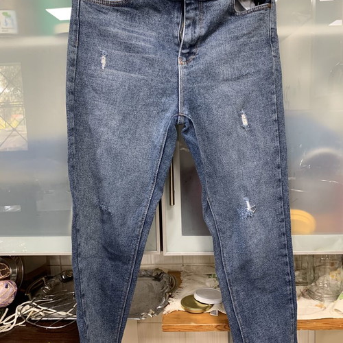 Women's blue jeans like new, size 29