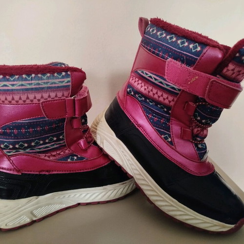 Girls' snow boot size 32 like new pink