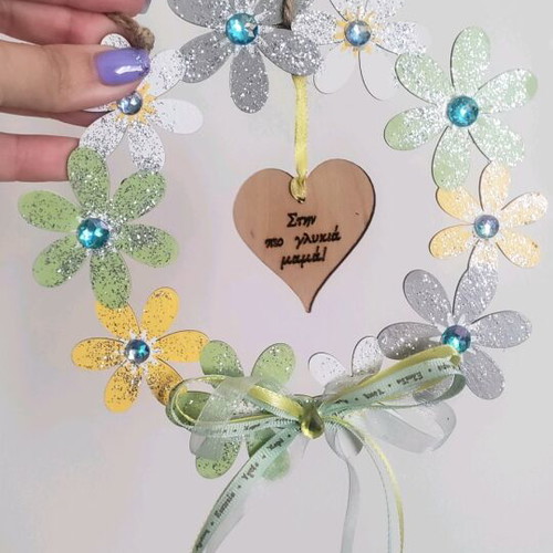 Decorative wreath new with flowers for mom