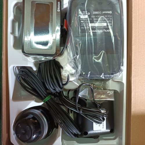 Sony Ericsson Bluetooth Car Handsfree HCB-700 new