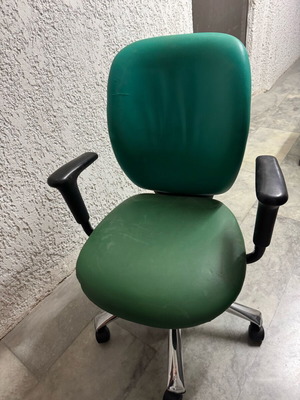 Office chair in good condition