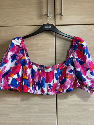 crop top
