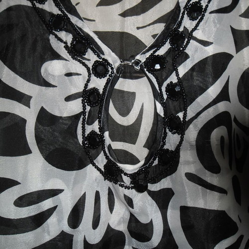 Black/White Caftan new with black decorative stones