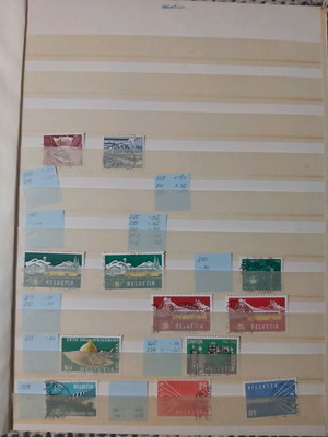 Άλμπουμ 16 σελίδων με γραμματόσημα από Ελβετία μεταχειρισμένο