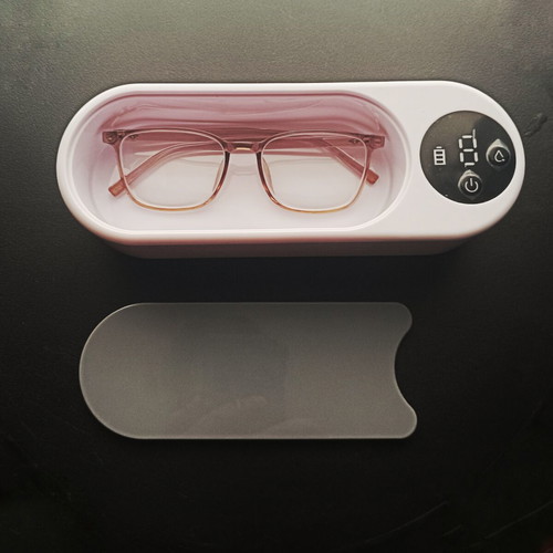 Glasses cleaning device with vibration, like new, USB rechargeable