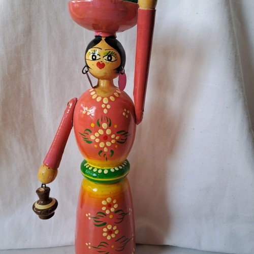 Wooden dolls used from Egypt