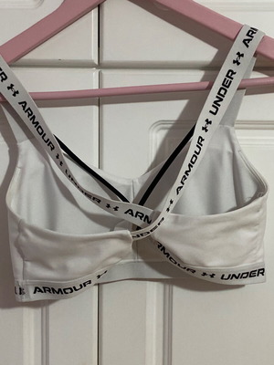 Under Armour sports bra used, white, size M